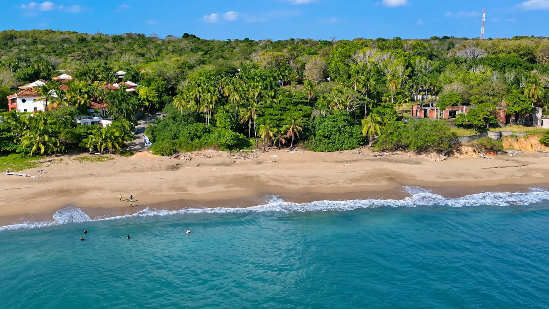 Terreno frente al mar en Playa Destiladeros visto desde el océano, Panamá