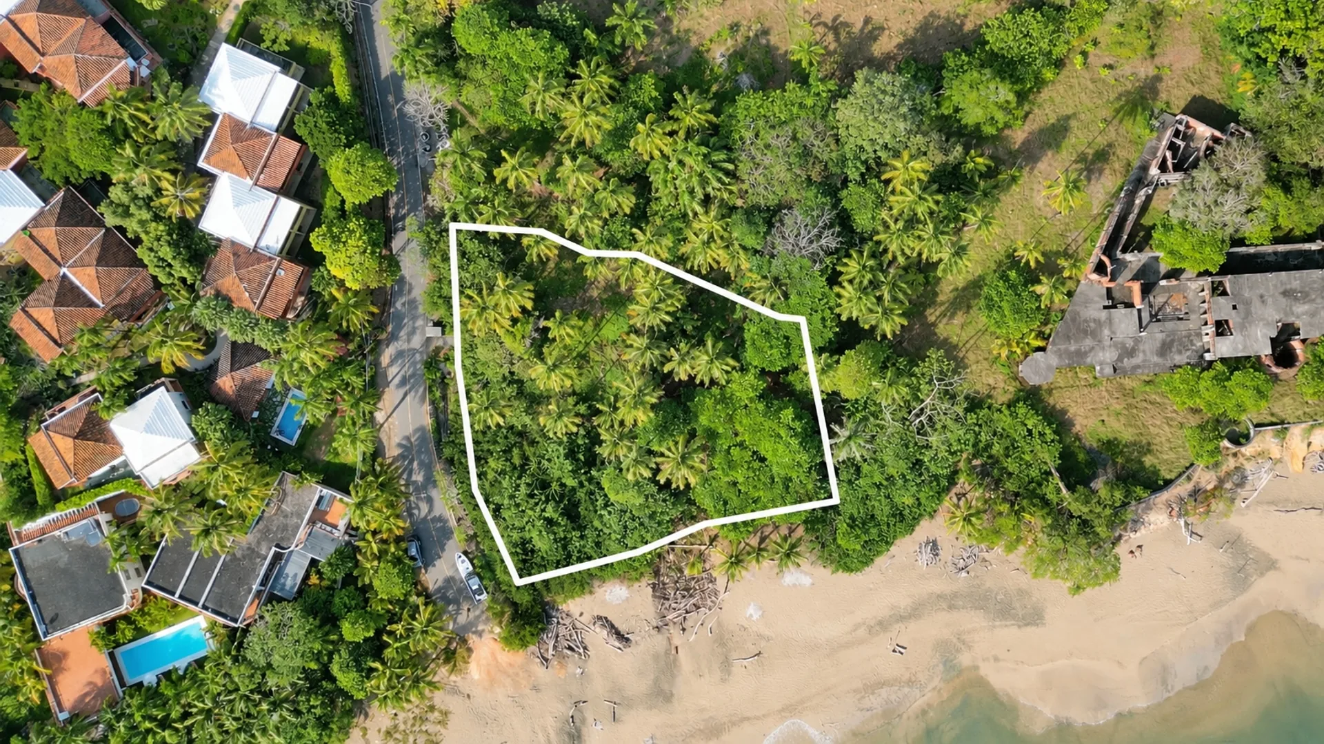 Contorno de terreno de 2,025 m² frente al mar en Playa Destiladeros, Pedasí
