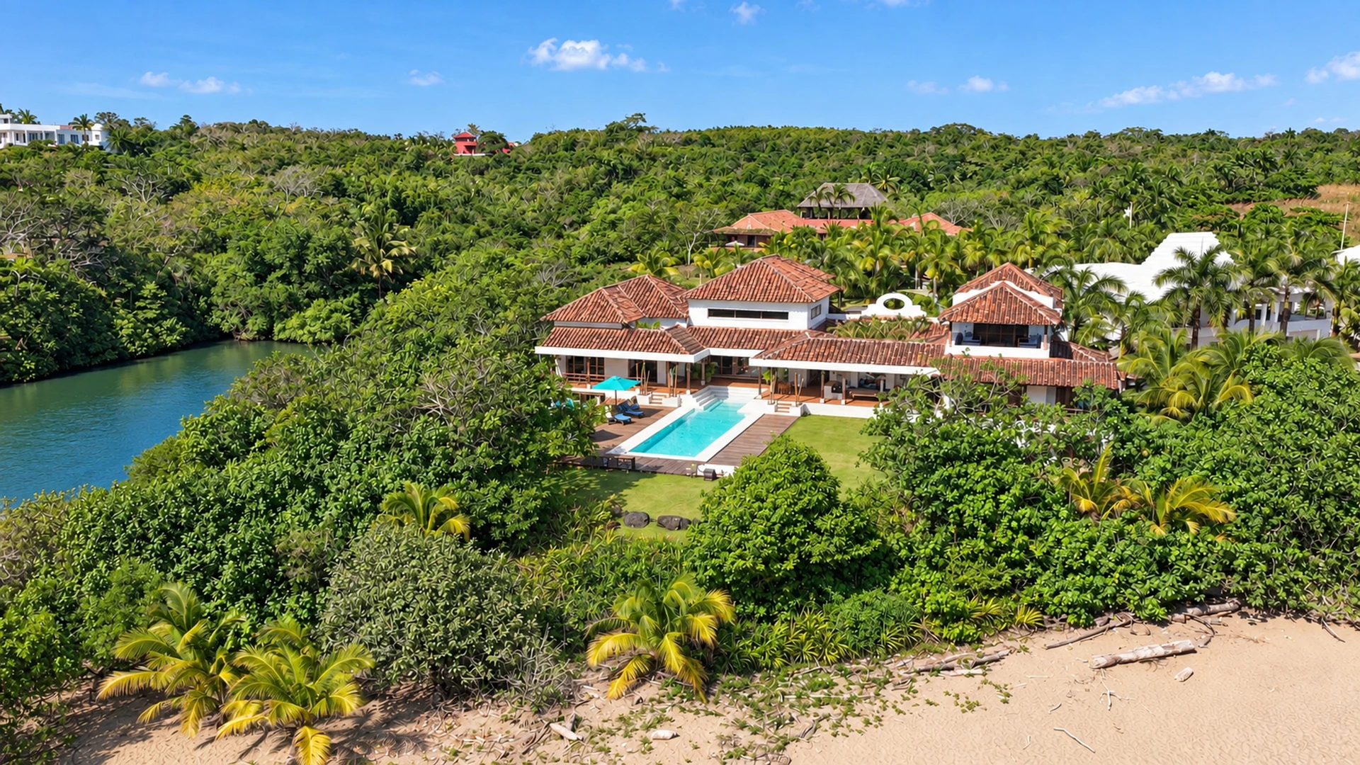Villa Alborán from the air, between the estuary and the beach
